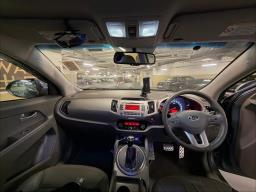 Excellent condition Kia Sportage image 7